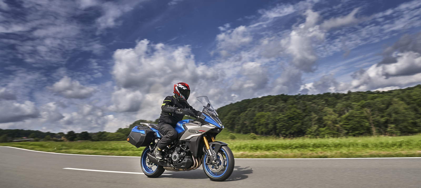 BMW S 1000 XR vs Suzuki GSX 1000 GX